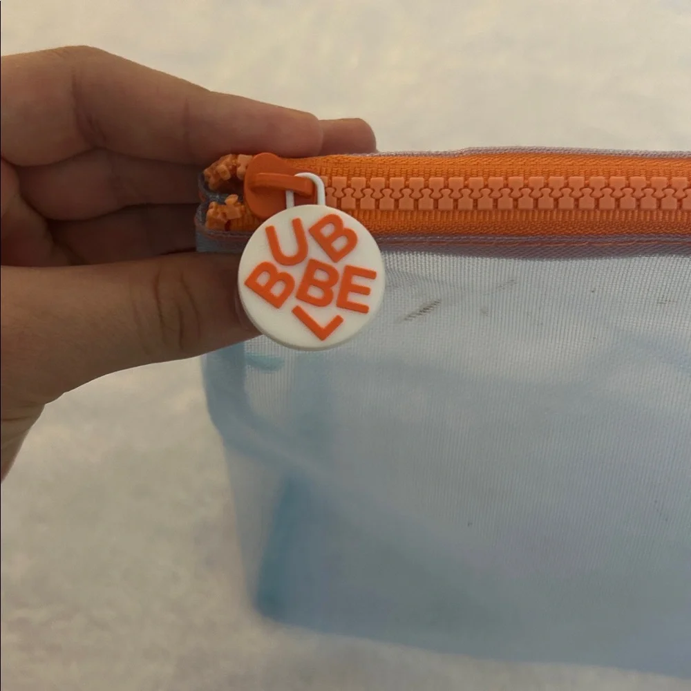 Blue Bubble travel bag - Picture 2 of 3